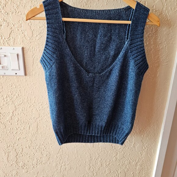 Classic Vintage Chanel Sweater Set - Picture 6 of 12